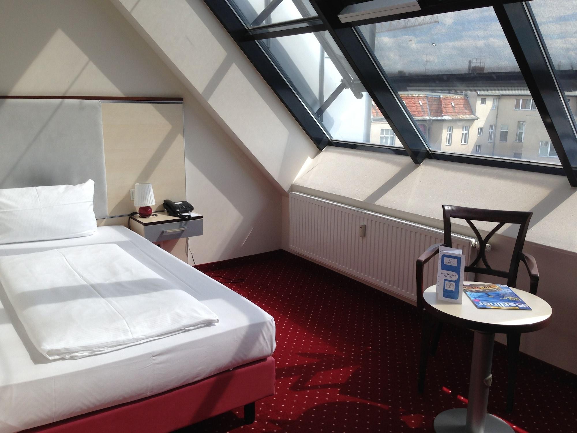 Come Inn Berlin Kurfuerstendamm Εξωτερικό φωτογραφία