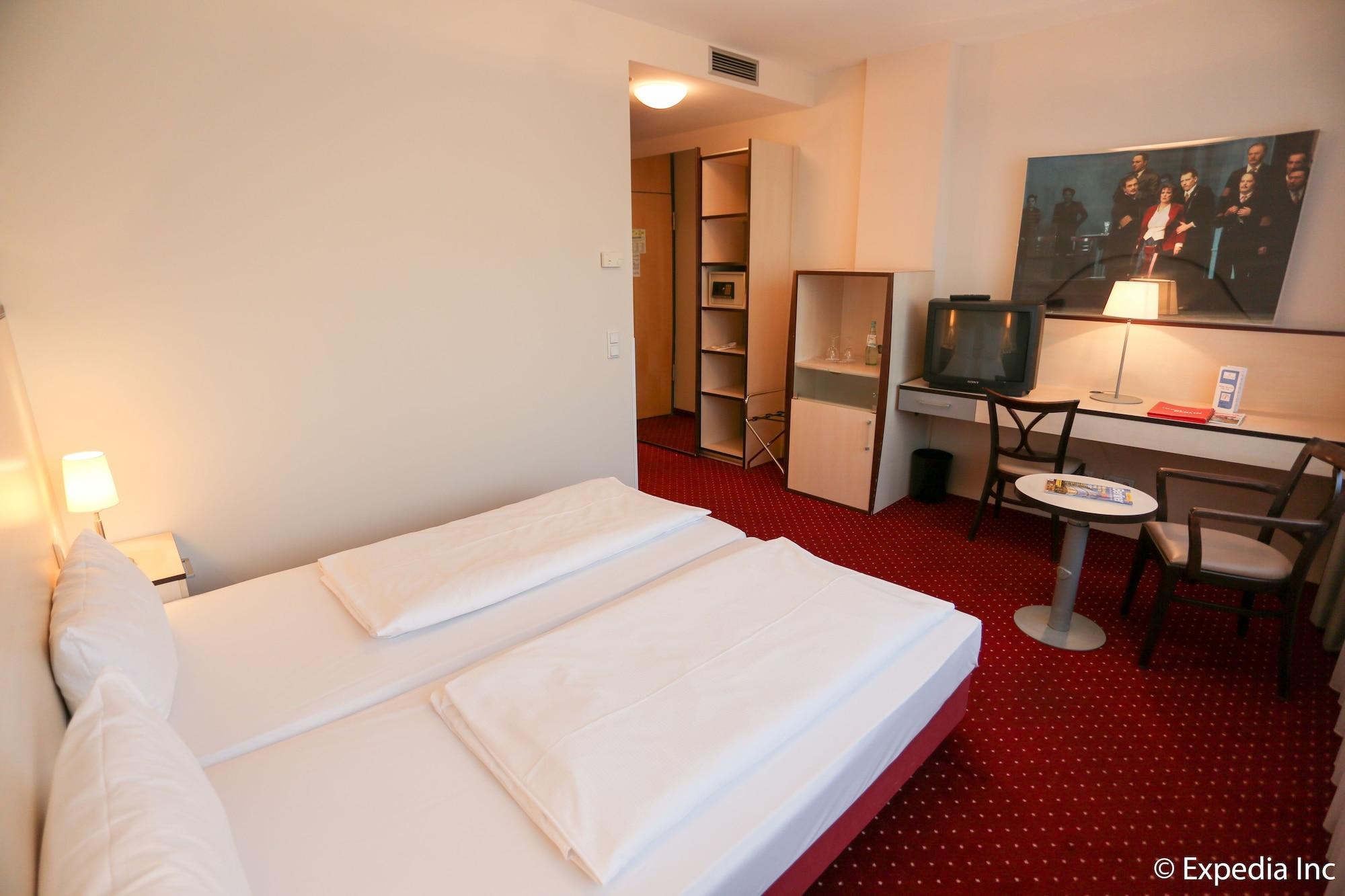 Come Inn Berlin Kurfuerstendamm Εξωτερικό φωτογραφία